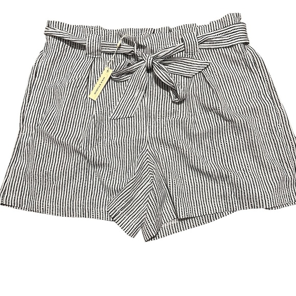 Max Studio Pants - Max Studio Paperback Mini Shorts